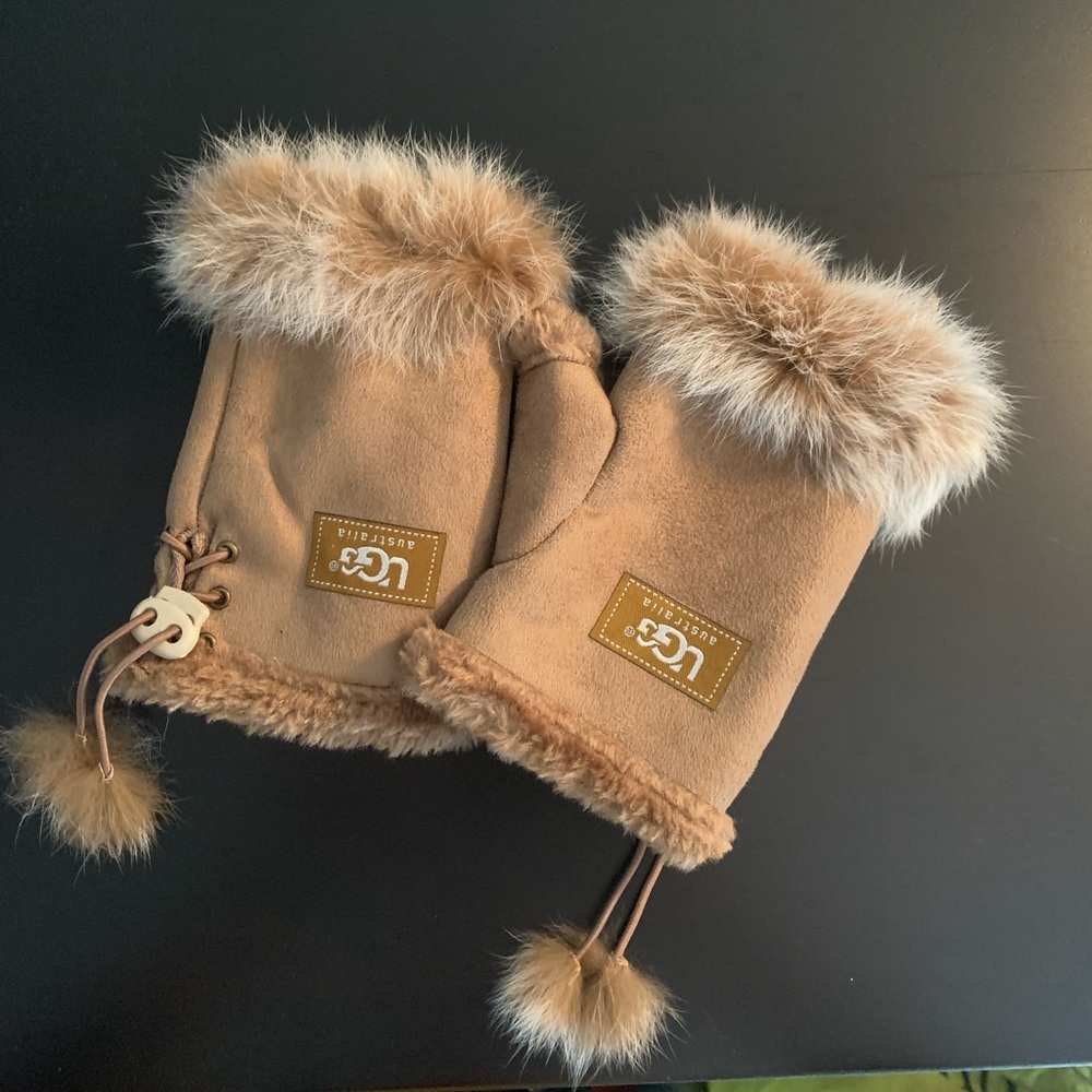 UGG Fingerless Fuzzy Mittens